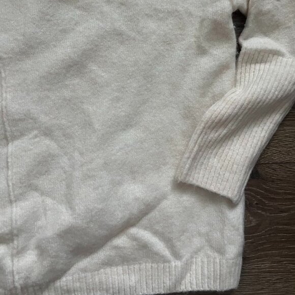 LEGENDARY OUTFITTERS Beige Long Sleeve Boxy Cropped Pullover Sweater Size XL - Picture 8 of 16